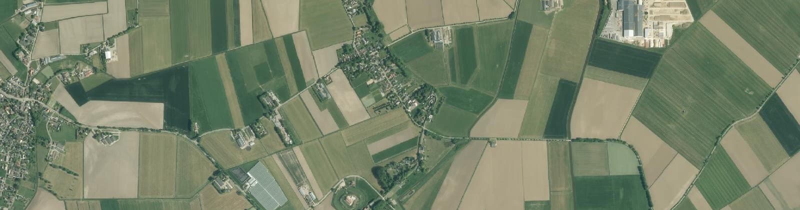 Luchtfoto van Hedikhuizen