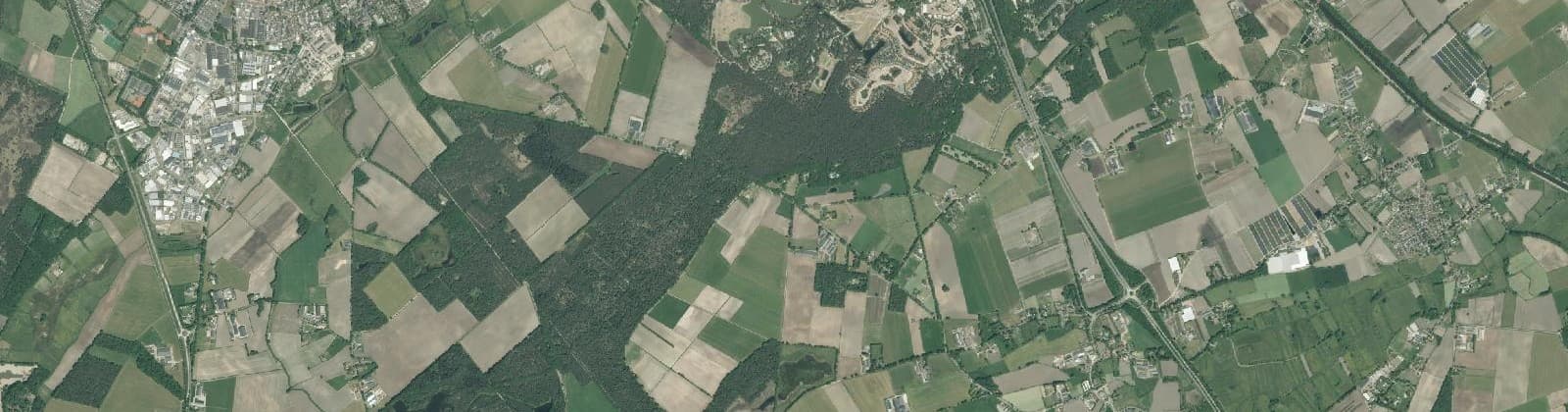 Luchtfoto van Verspreide huizen Hilvarenbeek