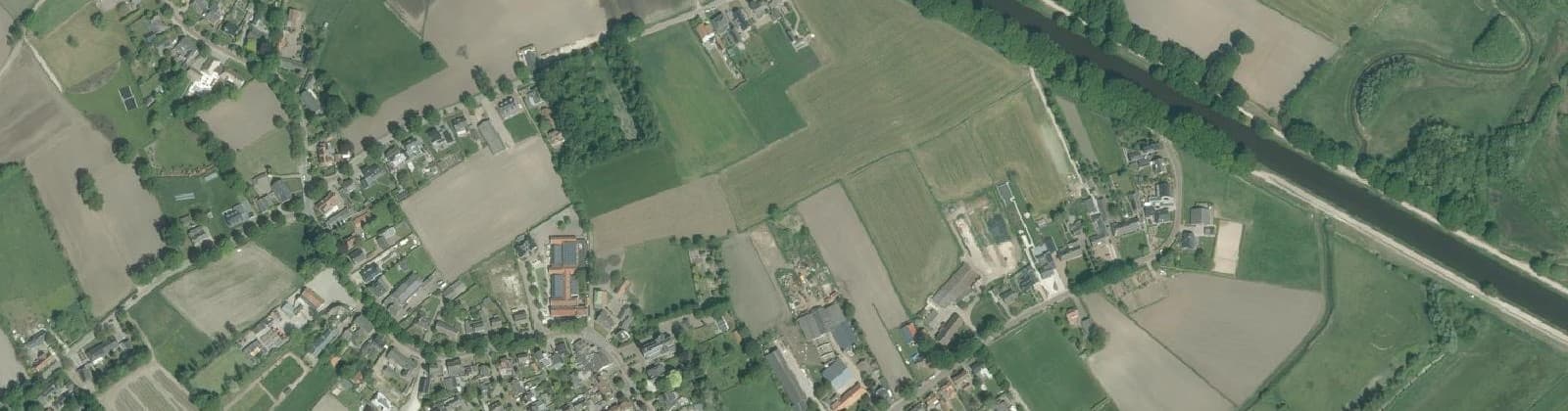 Luchtfoto van Biest-Houtakker