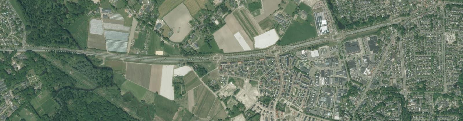 Luchtfoto van Verspreide huizen Boord, Opwetten