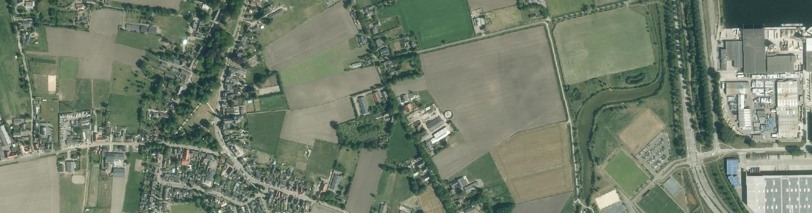 Luchtfoto van Den Hout