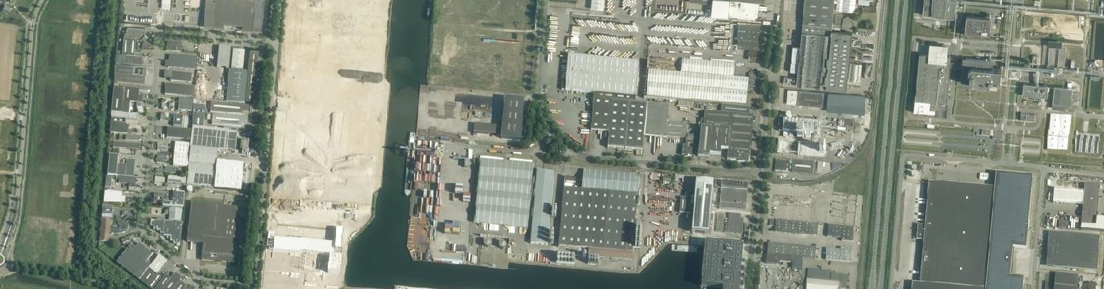 Luchtfoto van Elzenburg