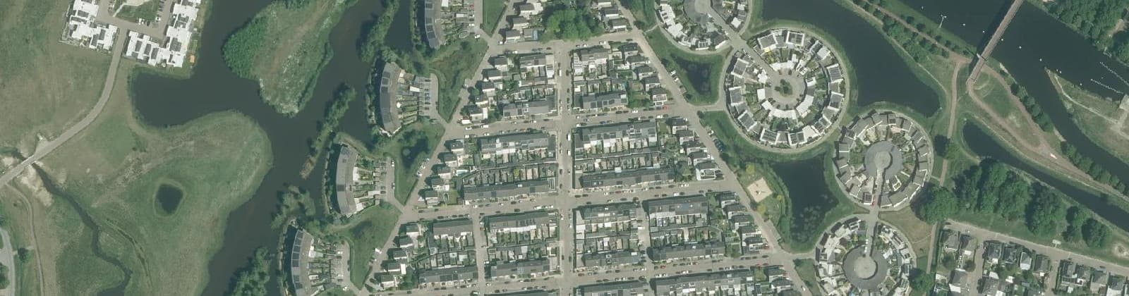 Luchtfoto van Leeuwerik West