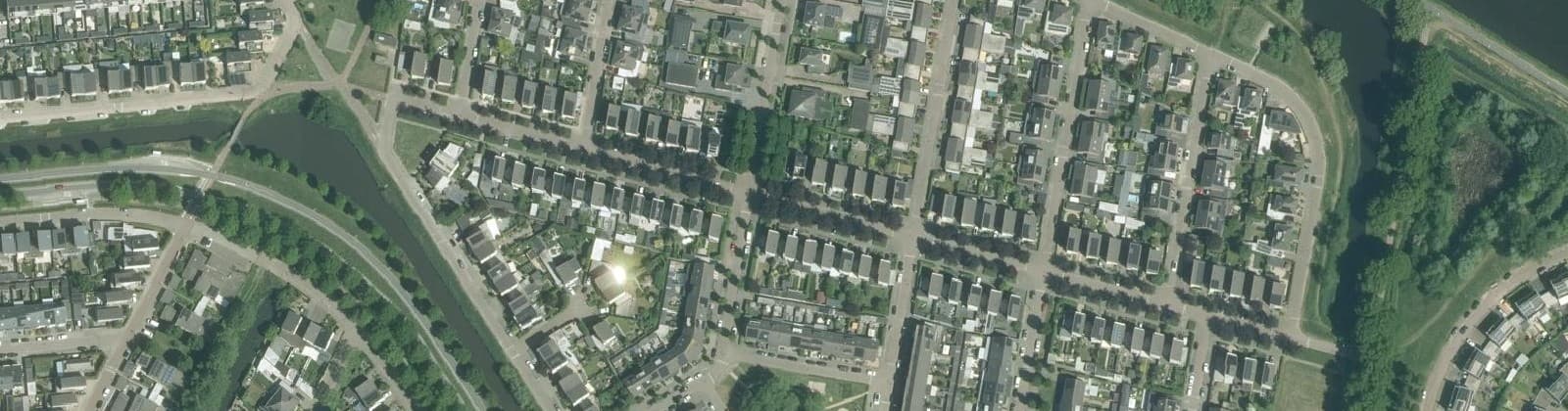 Luchtfoto van Leeuwerik Midden