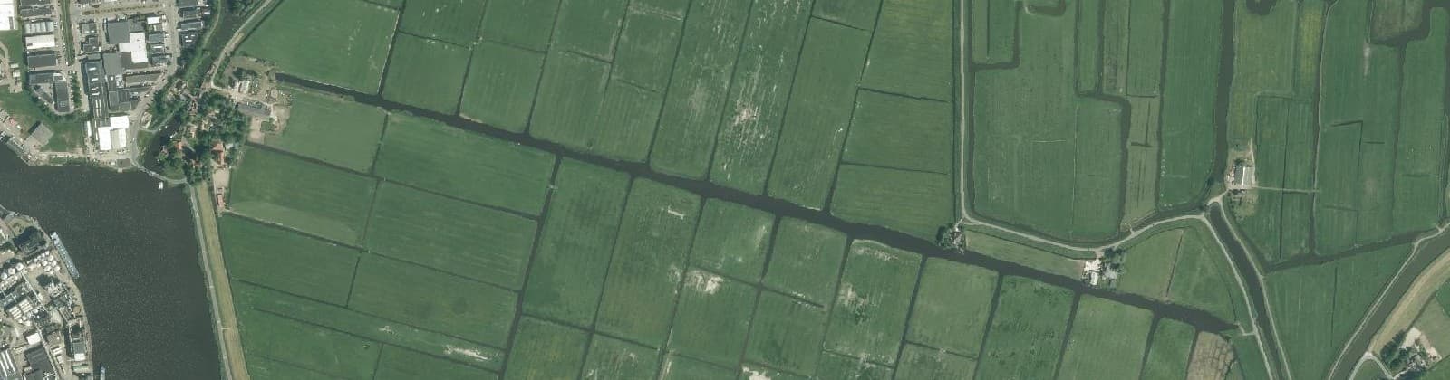 Luchtfoto van Verspr.h. in de polder Engewormer