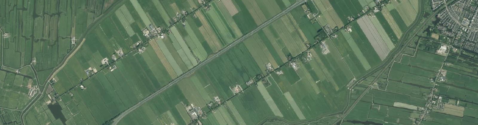 Luchtfoto van Verspr.h. ten zuiden van De Middentocht