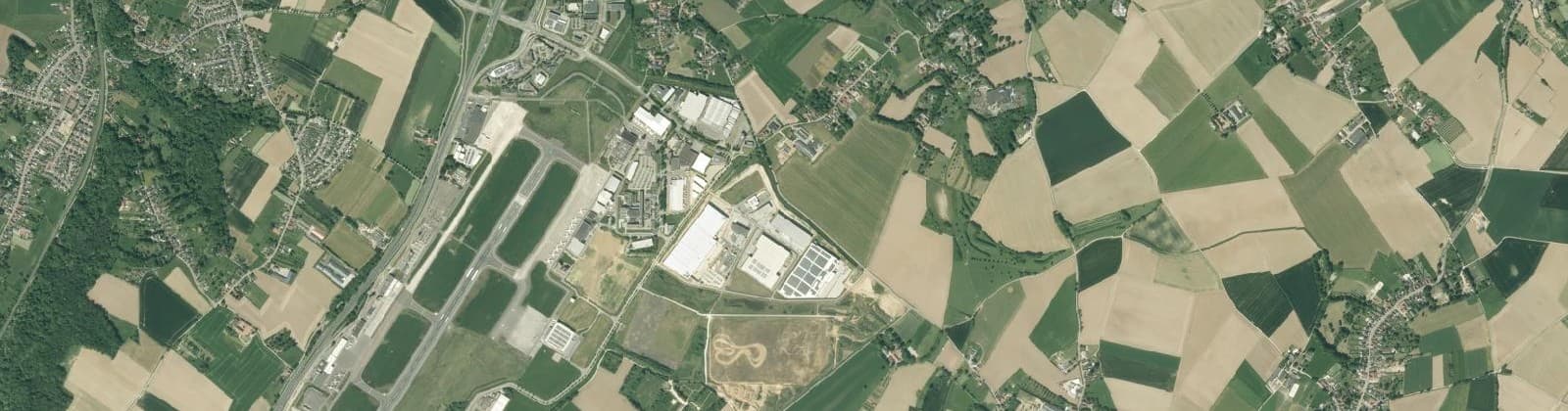 Luchtfoto van Verspr.h. Vliegbasis Zuid-Limburg