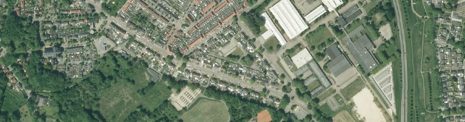 Luchtfoto van Dr Schaepmanplein en omgeving