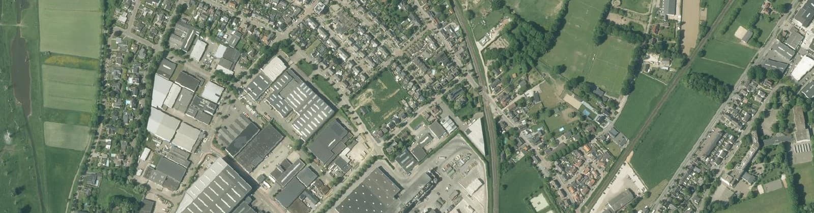 Luchtfoto van Leeuwen
