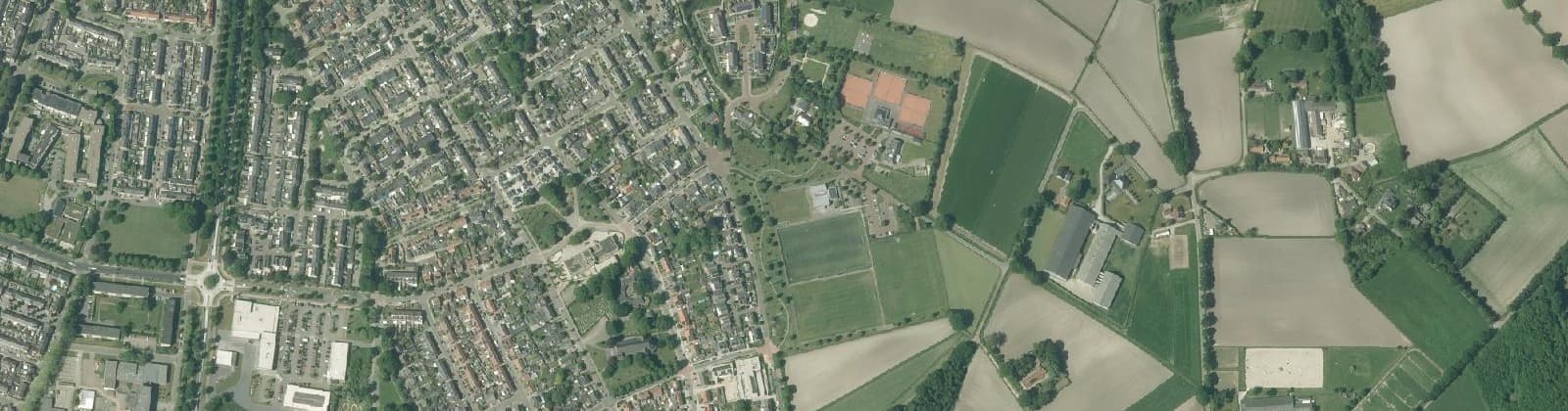 Luchtfoto van Leuken