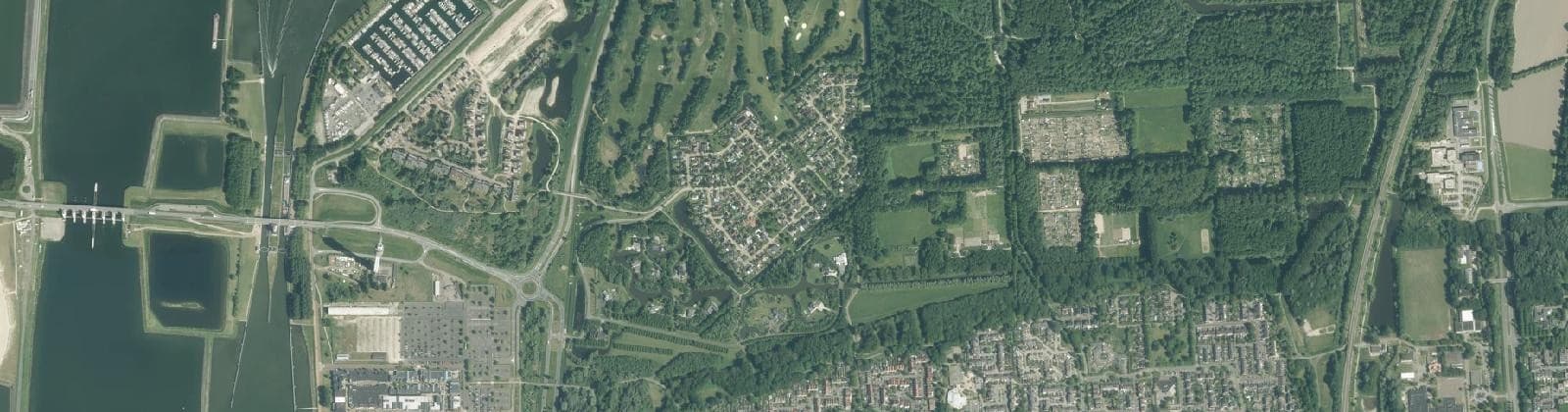 Luchtfoto van Golfpark, Lommerrijk