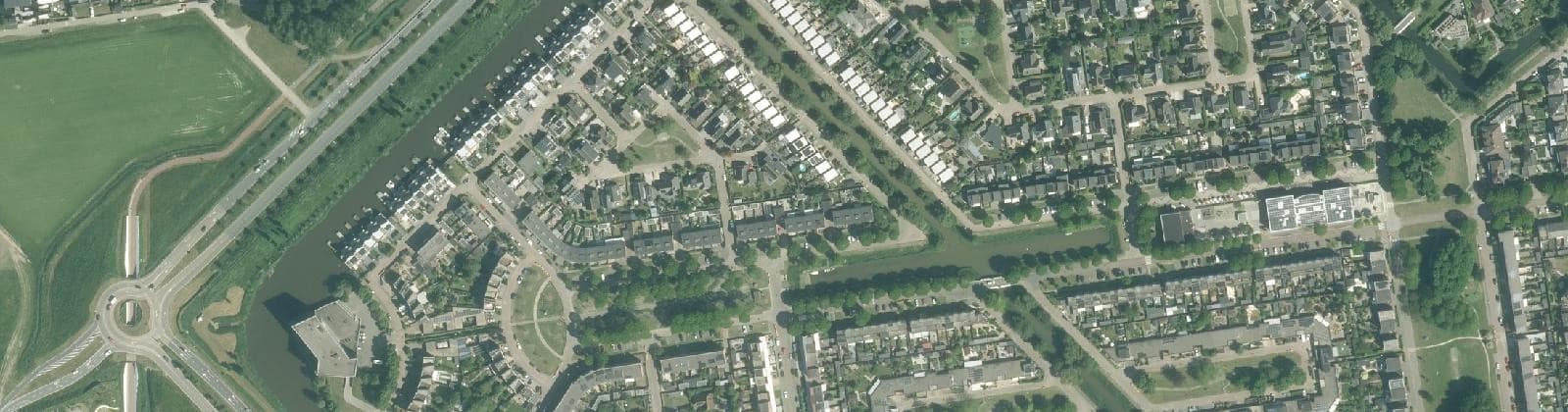 Luchtfoto van Landstrekenwijk West