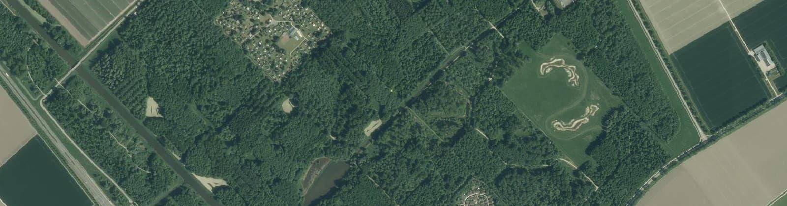 Luchtfoto van Larserbos, Rietweg