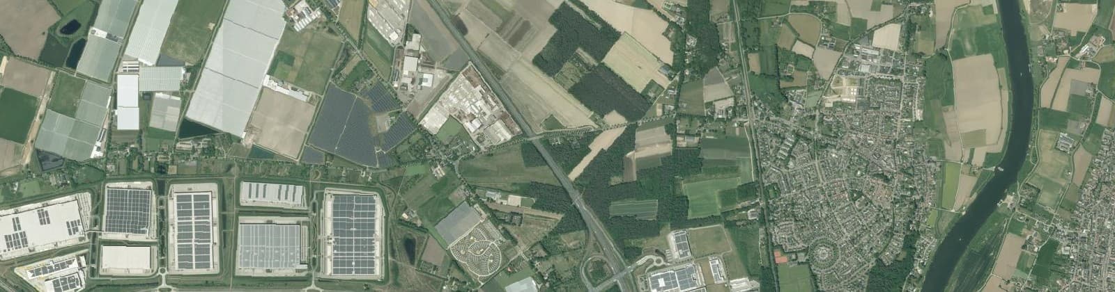 Luchtfoto van Verspreide huizen Grubbenvorst