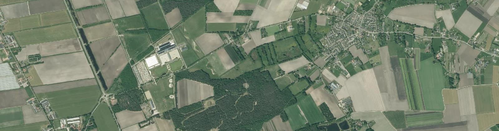 Luchtfoto van Verspreide huizen Kronenberg