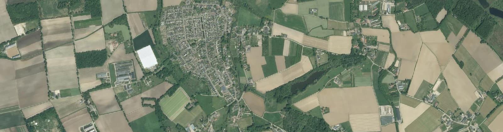 Luchtfoto van Verspreide huizen Meerlo