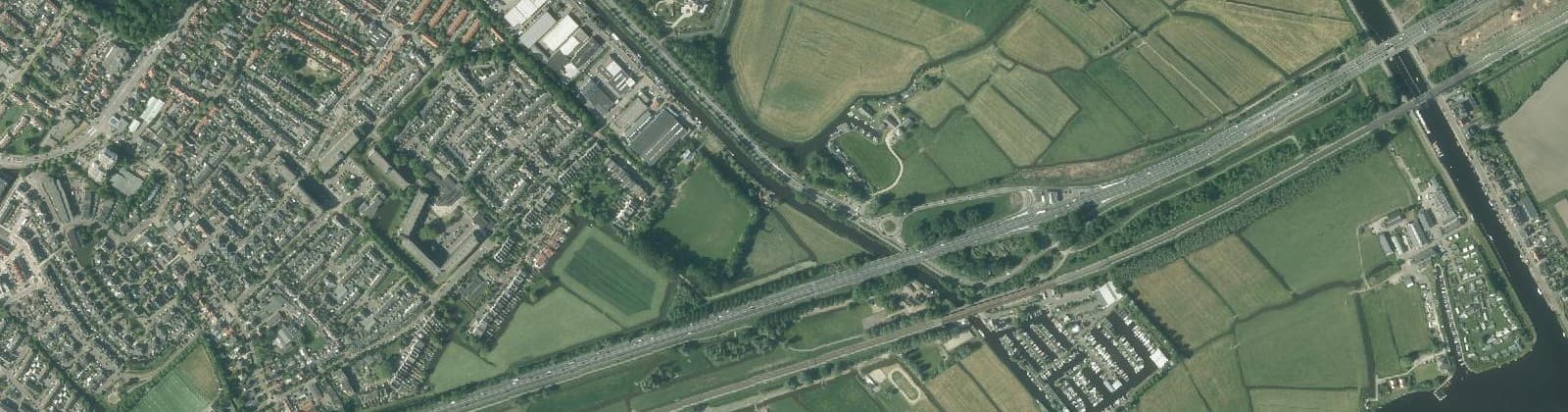 Luchtfoto van Sassenheim buitengebied Oost