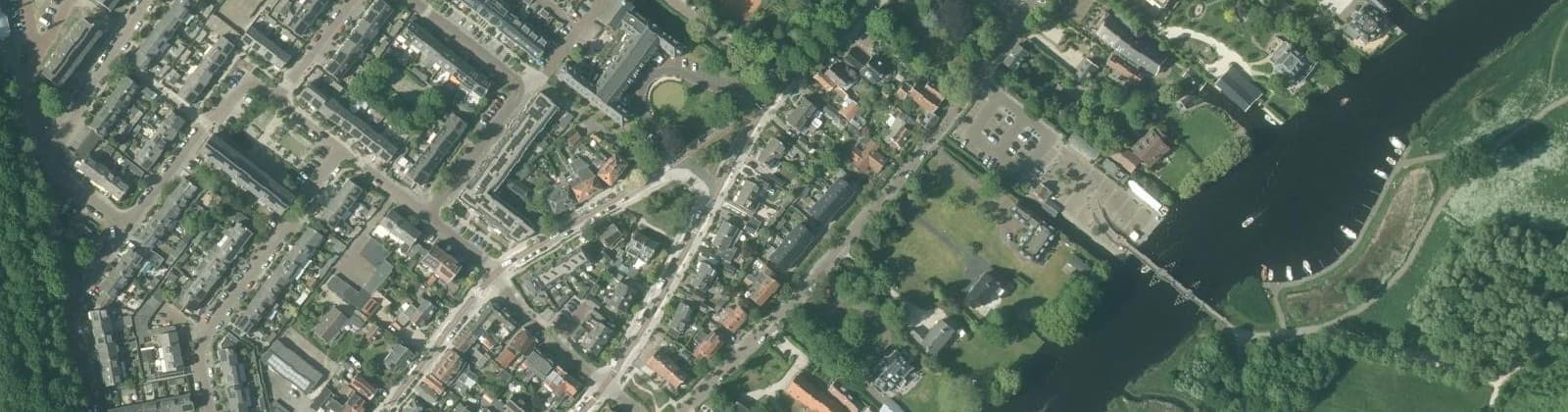 Luchtfoto van Middelbuurt