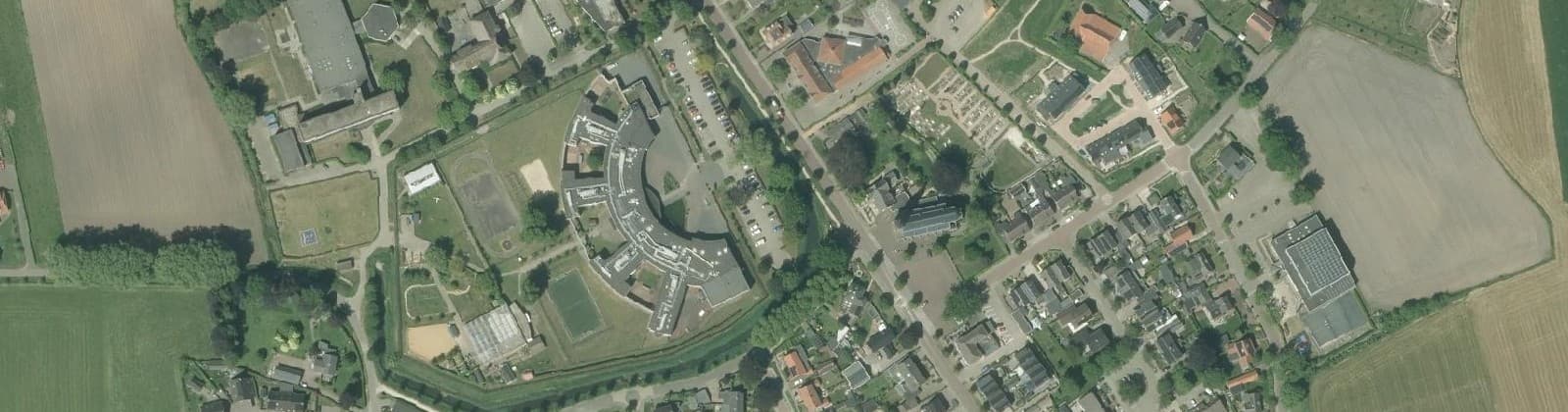 Luchtfoto van Bebouwde kom Harreveld