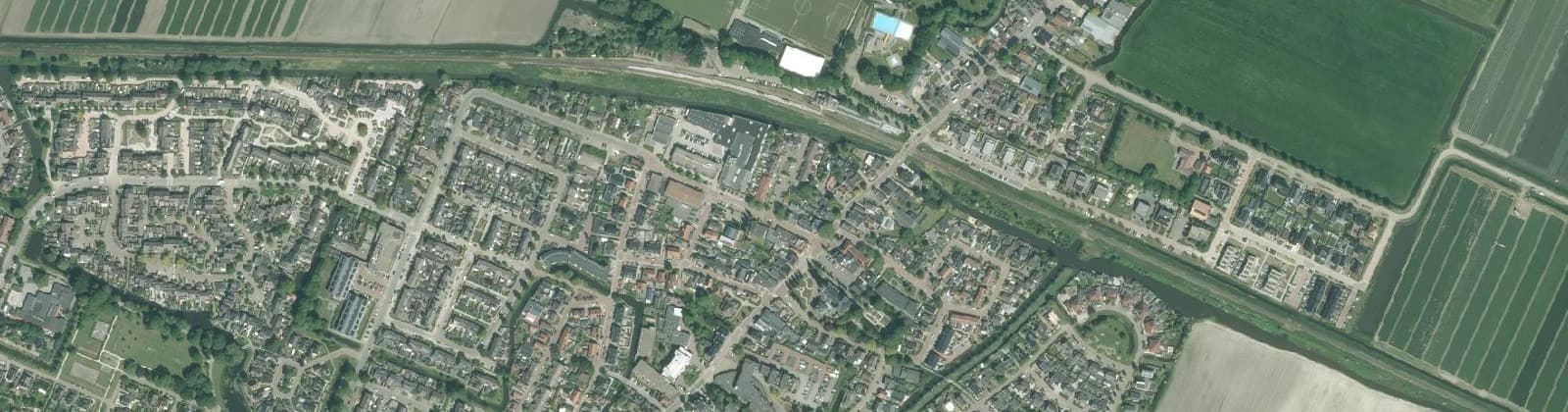 Luchtfoto van Dorpsstraat en omgeving