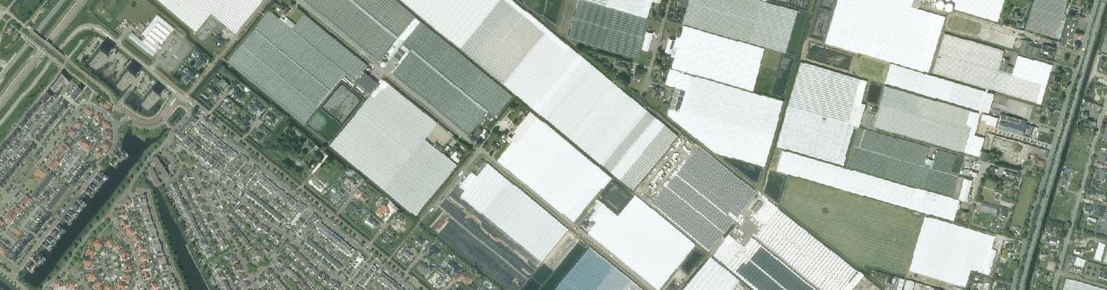 Luchtfoto van Warmoeziersweg