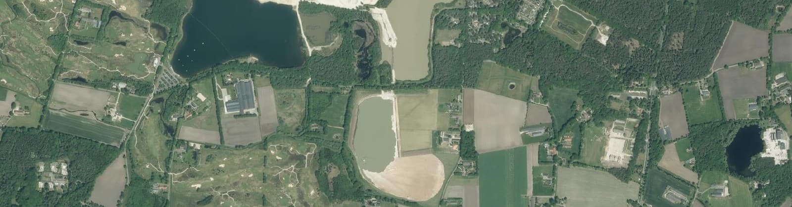 Luchtfoto van Verspreide huizen Milheeze