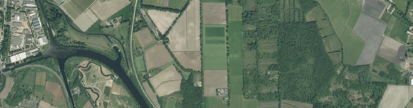 Luchtfoto van Verspreide huizen Heikant