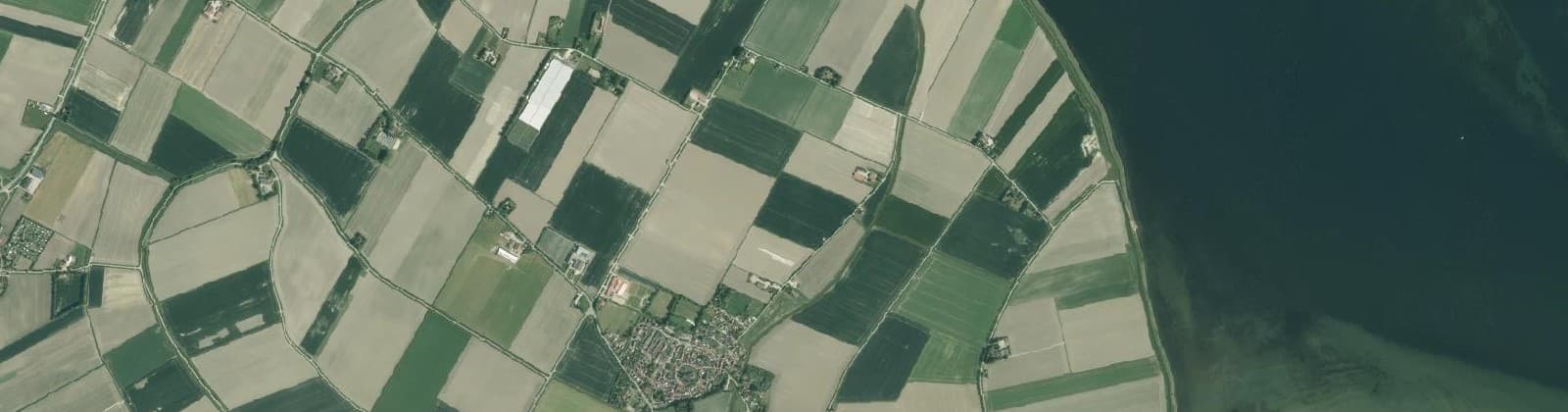 Luchtfoto van Verspreide huizen Dreischor