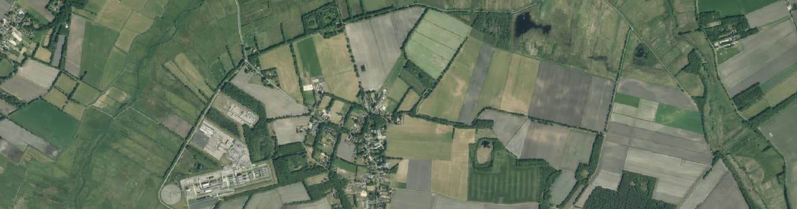 Luchtfoto van Verspreide huizen Langelo