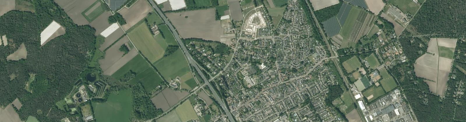 Luchtfoto van Verspreide huizen Maarheeze