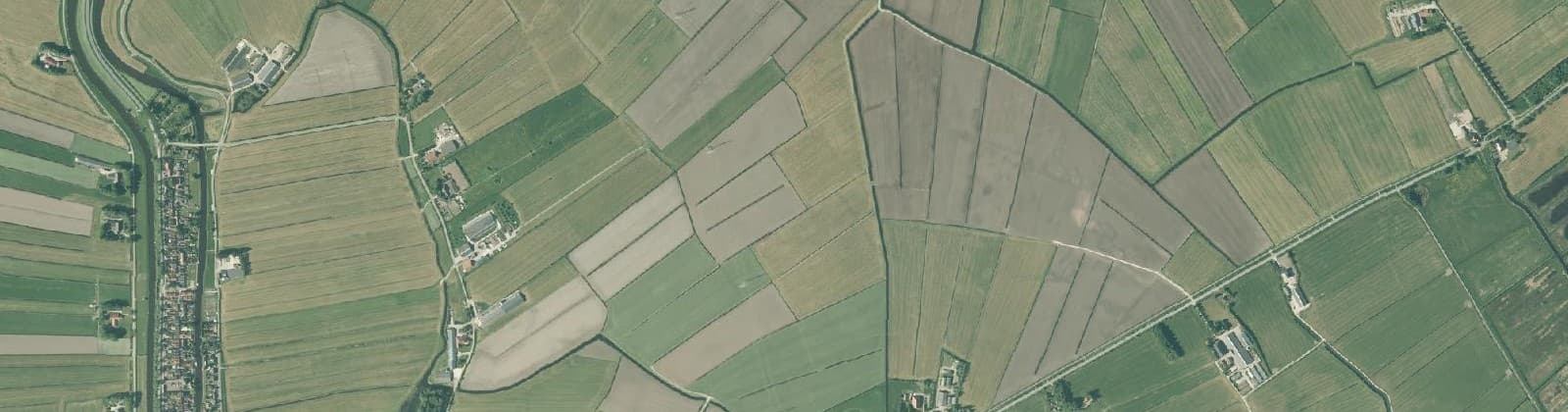 Luchtfoto van Verspr.h. Lindedijk en Rondebroek