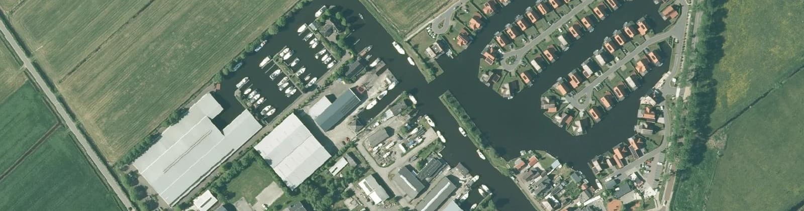 Luchtfoto van Ossenzijl