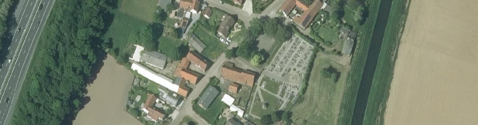 Luchtfoto van Oud-Roosteren