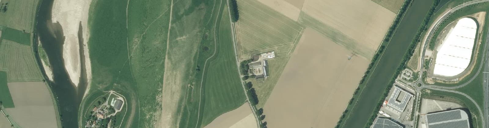 Luchtfoto van Verspreide huizen Illikhoven/Visserweert
