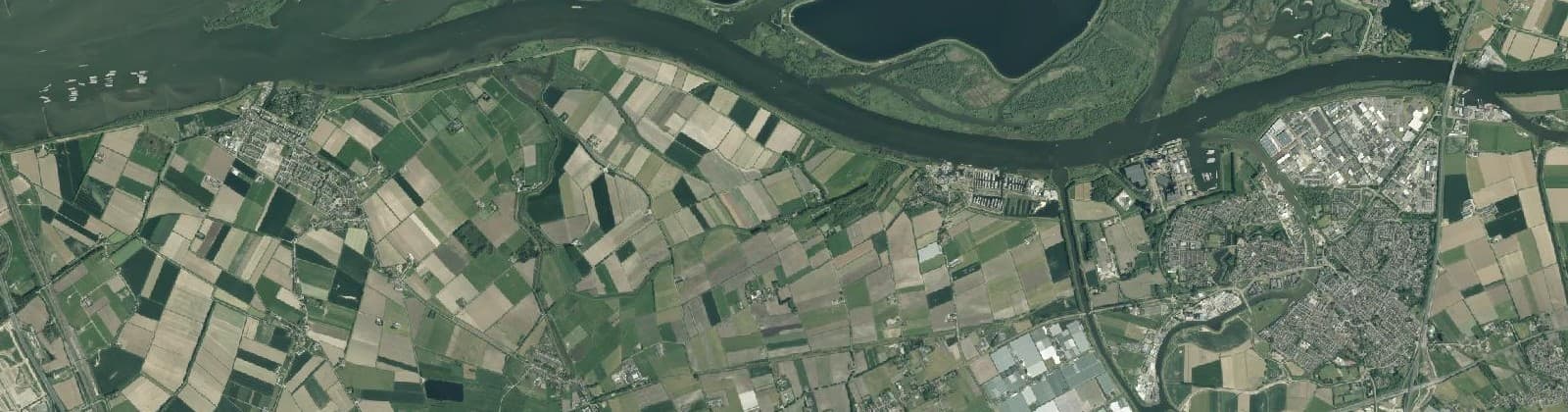Luchtfoto van Verspreide huizen Drimmelen