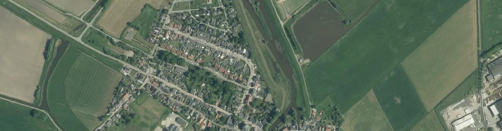 Luchtfoto van De Heerlijkheid Hooge Zwaluwe