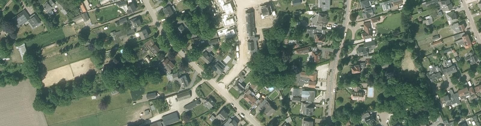 Luchtfoto van Dorpsstraat e.o.