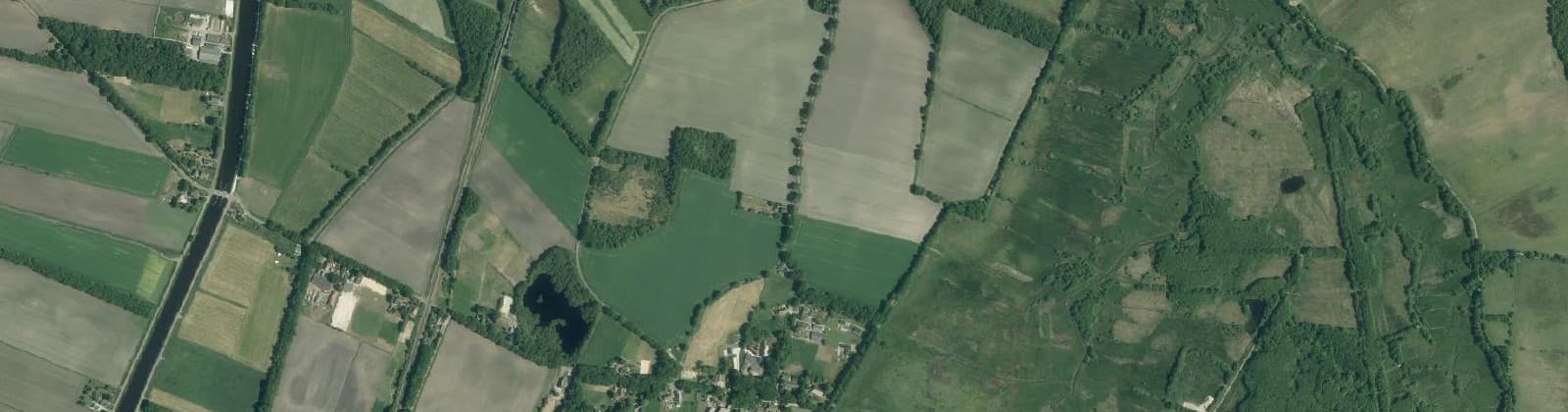 Luchtfoto van Verspreide huizen Taarlo