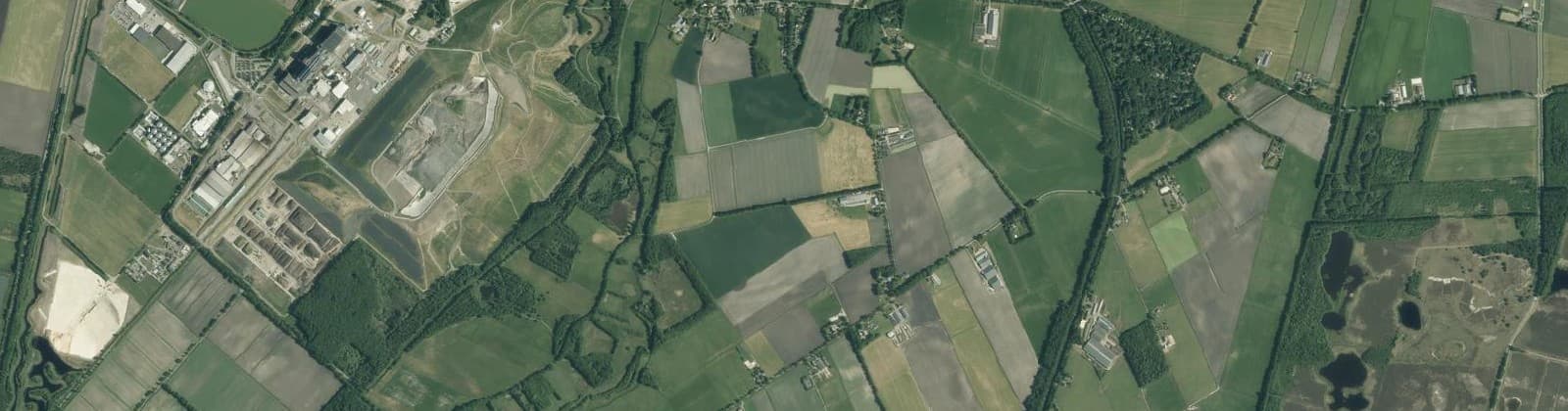Luchtfoto van Verspreide huizen Drijber