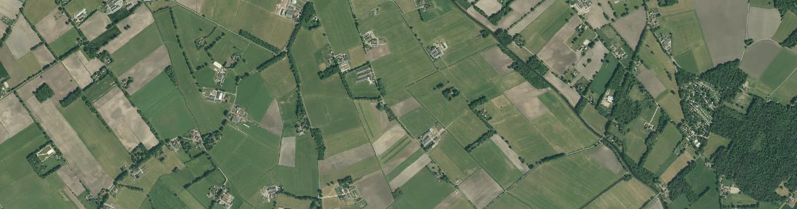 Luchtfoto van Verspreide huizen Markelerbroek