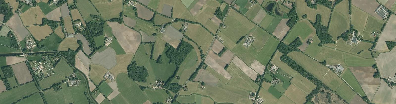 Luchtfoto van Verspreide huizen Markvelde
