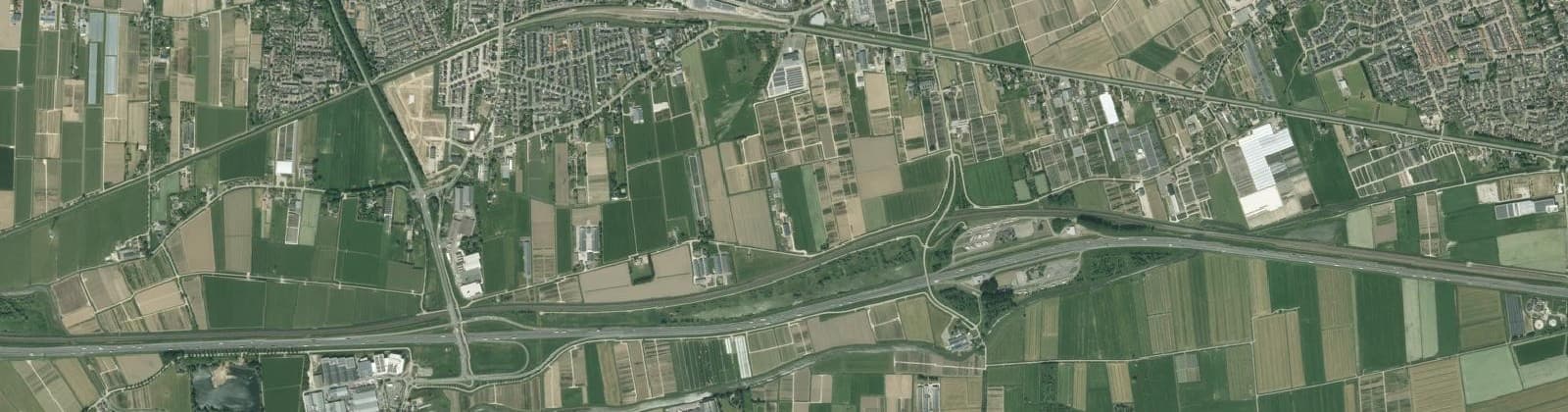 Luchtfoto van Verspreide huizen poldergebied