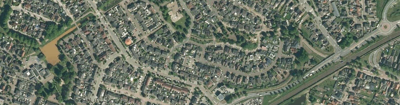 Luchtfoto van Veeneslagen Oost