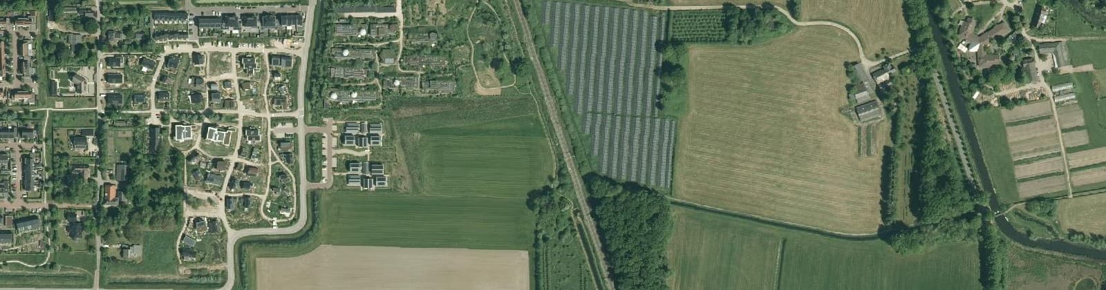 Luchtfoto van Stationswijk en Industrieweg