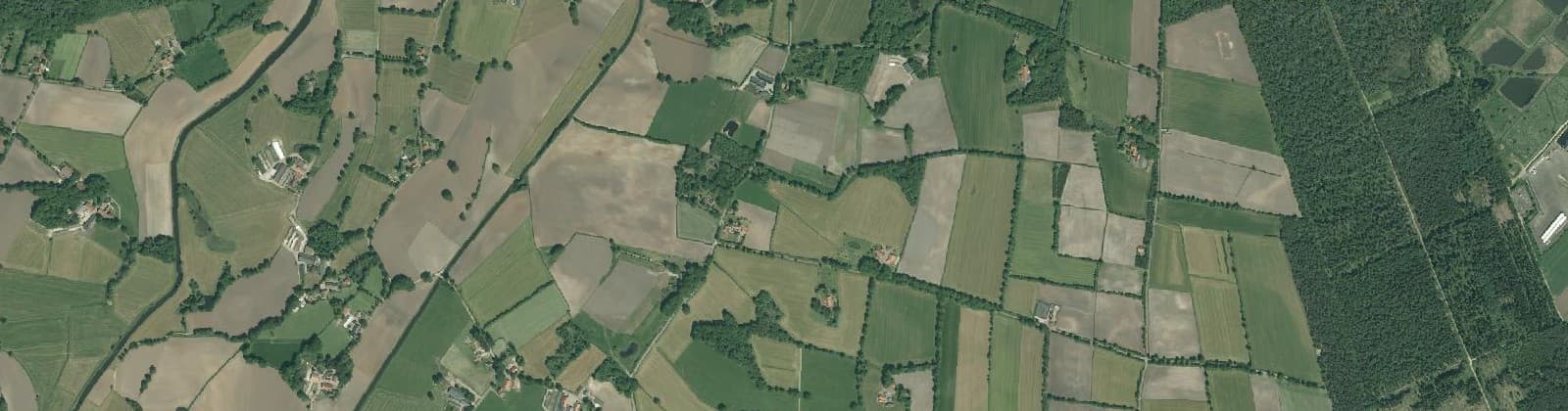 Luchtfoto van Verspreide huizen Breklenkamp