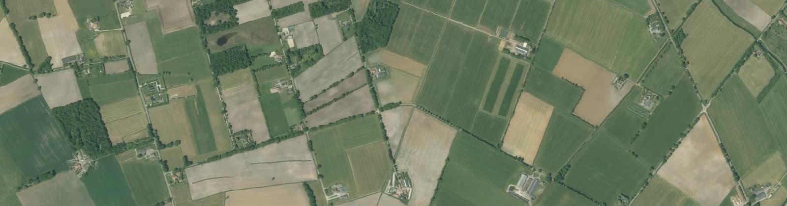 Luchtfoto van Verspreide huizen Ruurlosche Broek
