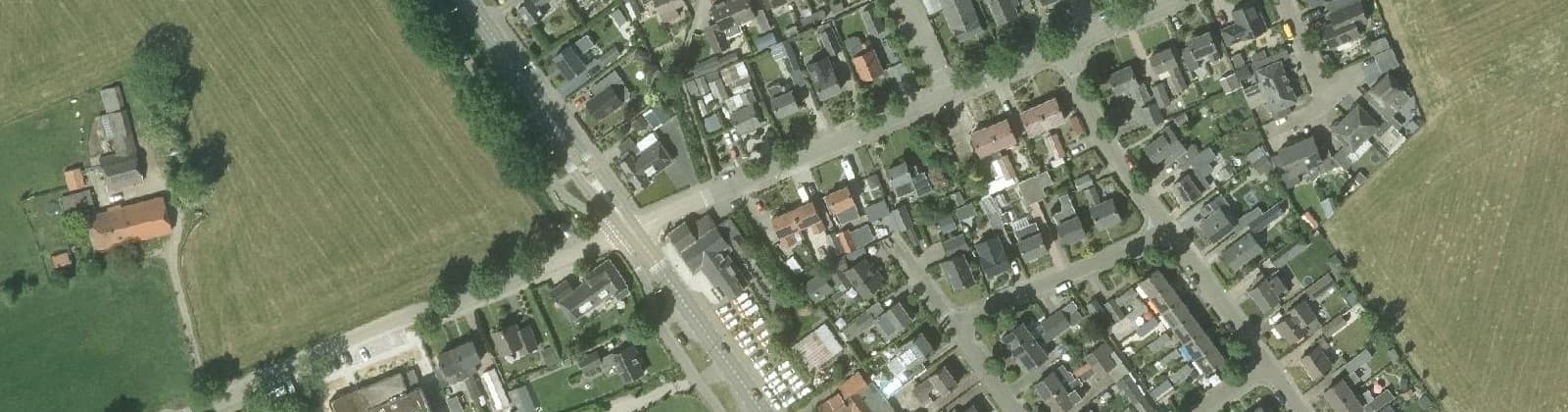 Luchtfoto van Velswijk