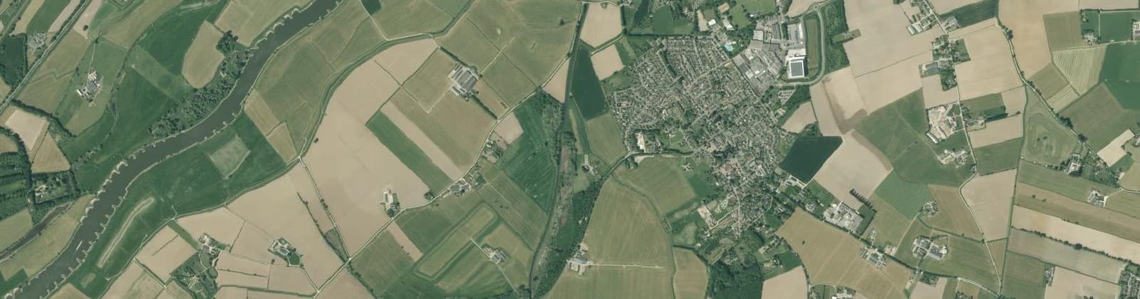 Luchtfoto van Verspreide huizen Steenderen