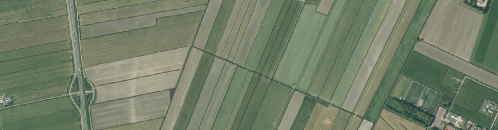 Luchtfoto van Verspreide huizen Rijnsaterwoude