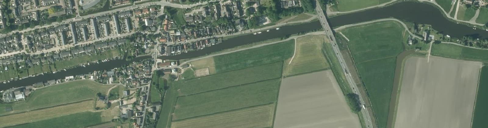 Luchtfoto van Leimuiden